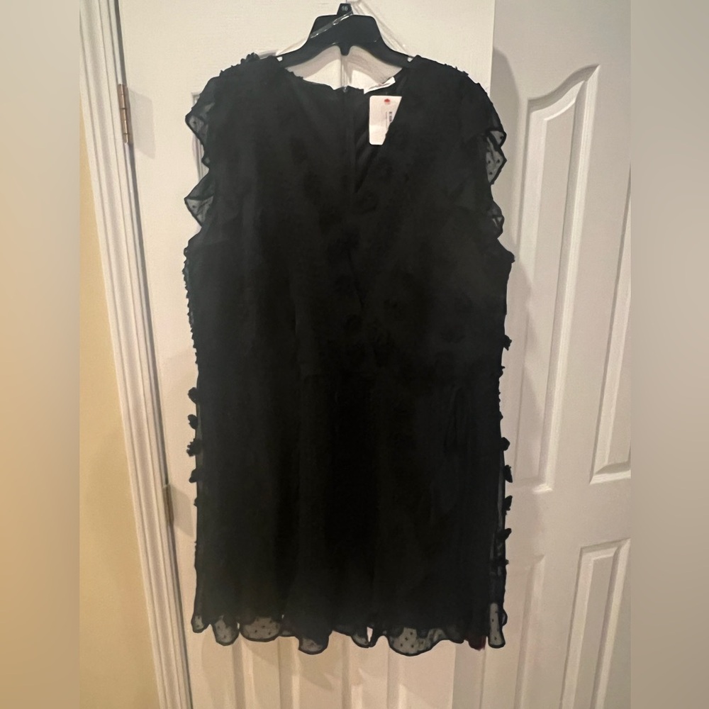 for 6 hrs perfectly Priscilla 3D flowers 🌺 dress